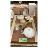 Royal ironstone China plates, household goods