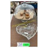 Serving dish, serving tray with cover, napkin