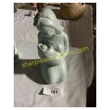 Isabel Bloom med mother holding baby