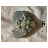 Isabel Bloom 2 Teddy bears heart (chipped)