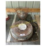 Heated water bowl, Wire egg baskets, light