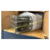 Makeup organizer - cracked