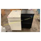2 file cabinets (qtyX2)