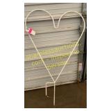 Heart plant hanger