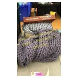 2 chunky knit blankets