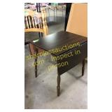 Drop leaf table