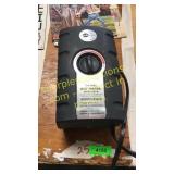 Instant hot water dispenser