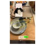 Trays, pottery pieces