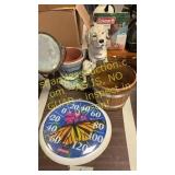 Mirror, pot and welcome dog planter, temp