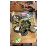 Peuter golf plate, silver dish, miscellaneous