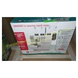 Singer pro finish 14CG754 machine