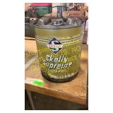 Skelly Supreme motor oil can