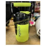 Igloo Proformance quart yellow and black