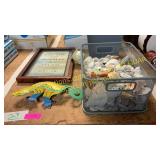 Shells, decorative items, plug in wax warmer