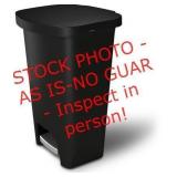 2 Glad 13 Gallon Step Can