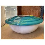 Sterilite 8- piece bowls with lids