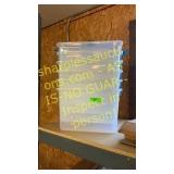 Sterilite 20 Qt. Six totes, one lid