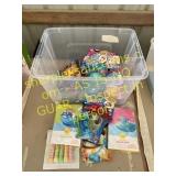 Glove a bubbles, beach balls