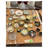 Cups and saucers.,household