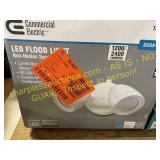 Commercial Flood Light, 325 Watt Bulb