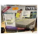 Intex Durabeam Deluxe Queen 18"