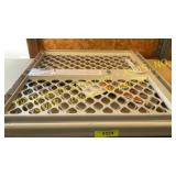 Baby safety gate