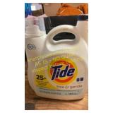 Tide free& gentle laundry detergent
