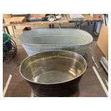 2 ct. metal planters
