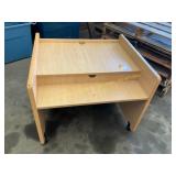 Kids computer desk