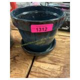 Border Concepts Ceramic Planter with Saucer B