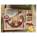 Melissa + Doug Wooden Pizza Set