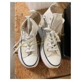 Converse Hightops M(5) W (8.5)