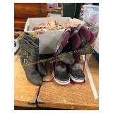 Boots 6.5, Assorted Womens Clothing