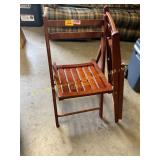 2ct Folding Chairs