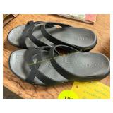 Womens Size 8 Croc Meleen Twist Sandals