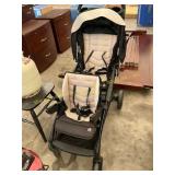 Baby tends sit and stand stroller