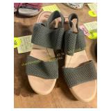 Dr. Scholl s Size 10 Platform Chunky Heels