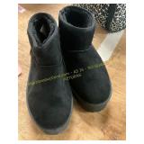 Avalanche Size 5 Slip On Boots