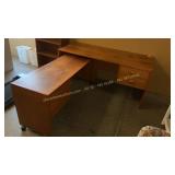 Corner desk