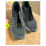 ASICS Size 11 Gel-Exate 6 Twist Running Shoes