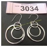 Par of sterling earrings