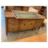 Dresser and mirror