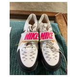 Men s Nikes Size 9.5