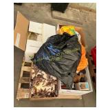 Table clothes, small kitchen appliances,