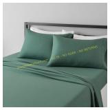 Amazon Basics Microfiber bed sheet size unknown.