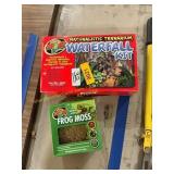 Waterfall kit frog moss