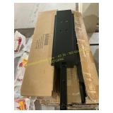 6 ct. Metal brackets