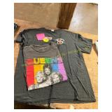 Size L + XL Graphic Ts