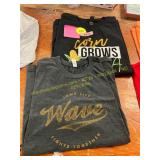 2ct L (Wave + Corn Grows Iowa T s)