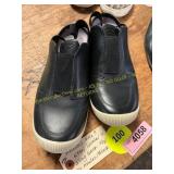 Womens Size 8 Keen Slip On Mules